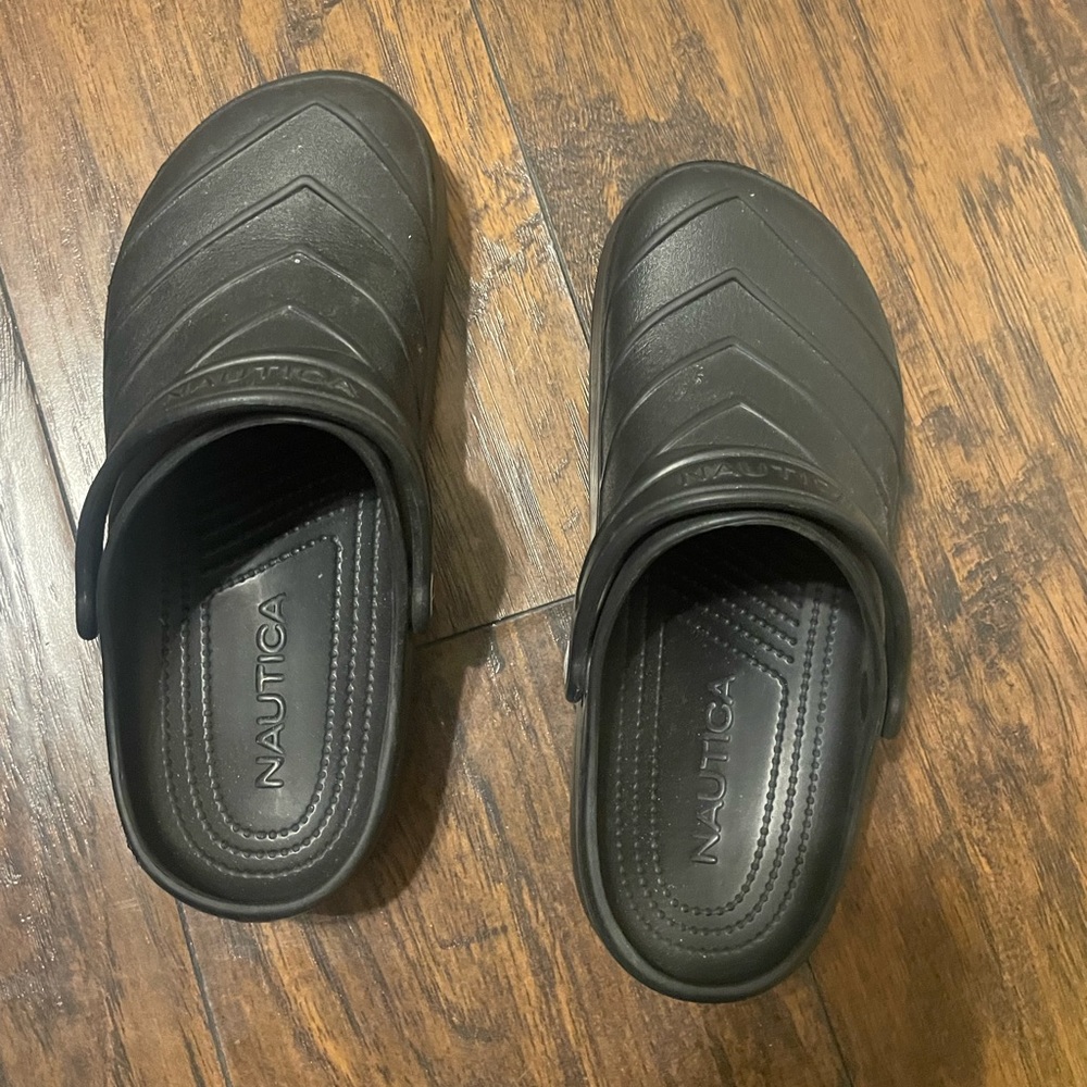 Nautica Crocs